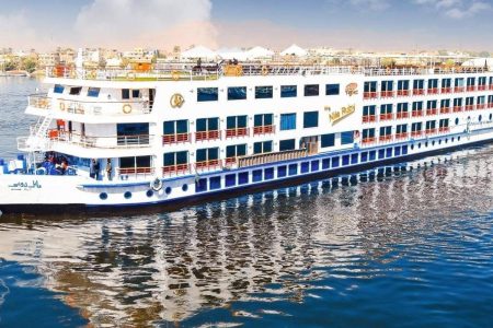 Cairo to Luxor: Comparing Nile Cruises vs. Private Flights