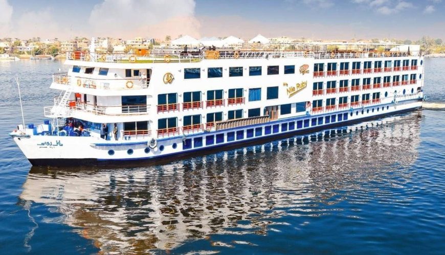 Cairo to Luxor: Comparing Nile Cruises vs. Private Flights