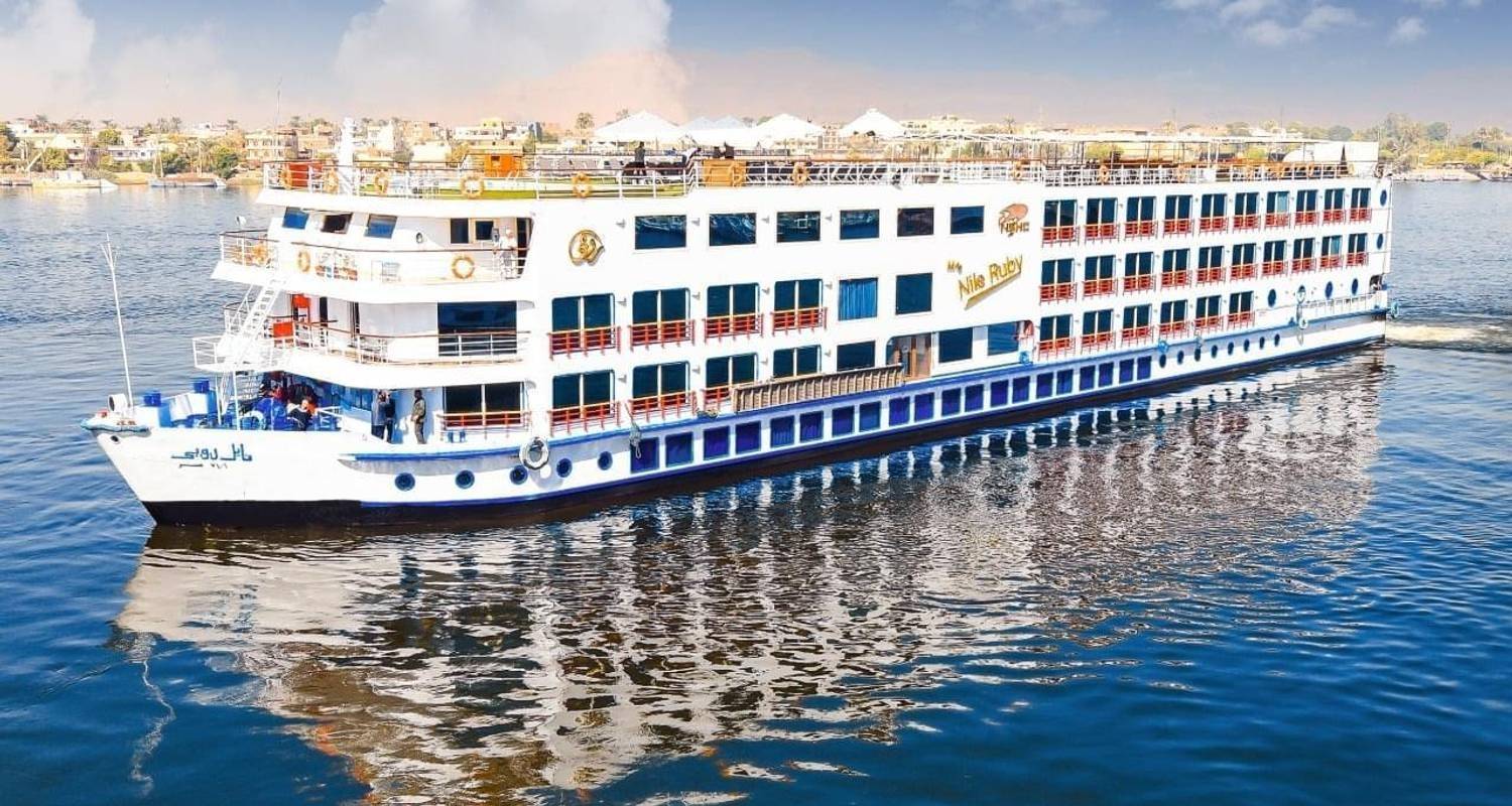 Discover Egypt: 7-Day Cairo & Nile Cruise Tour (With Internal Flights)