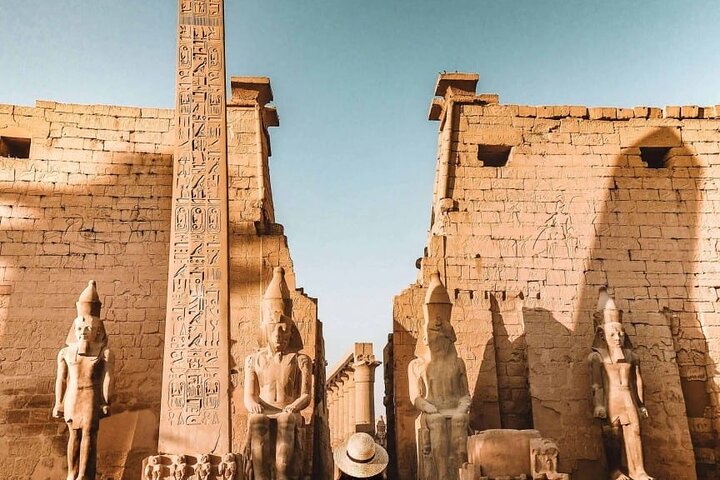Discover Egypt: 7-Day Cairo & Nile Cruise Tour (With Internal Flights)