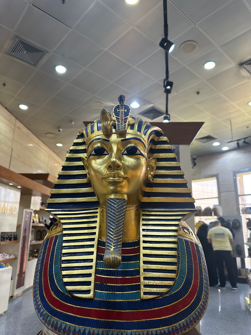🏛️ Tour Title: VIP Private Fusion: Giza Pyramids & The Grand Egyptian Museum (GEM)