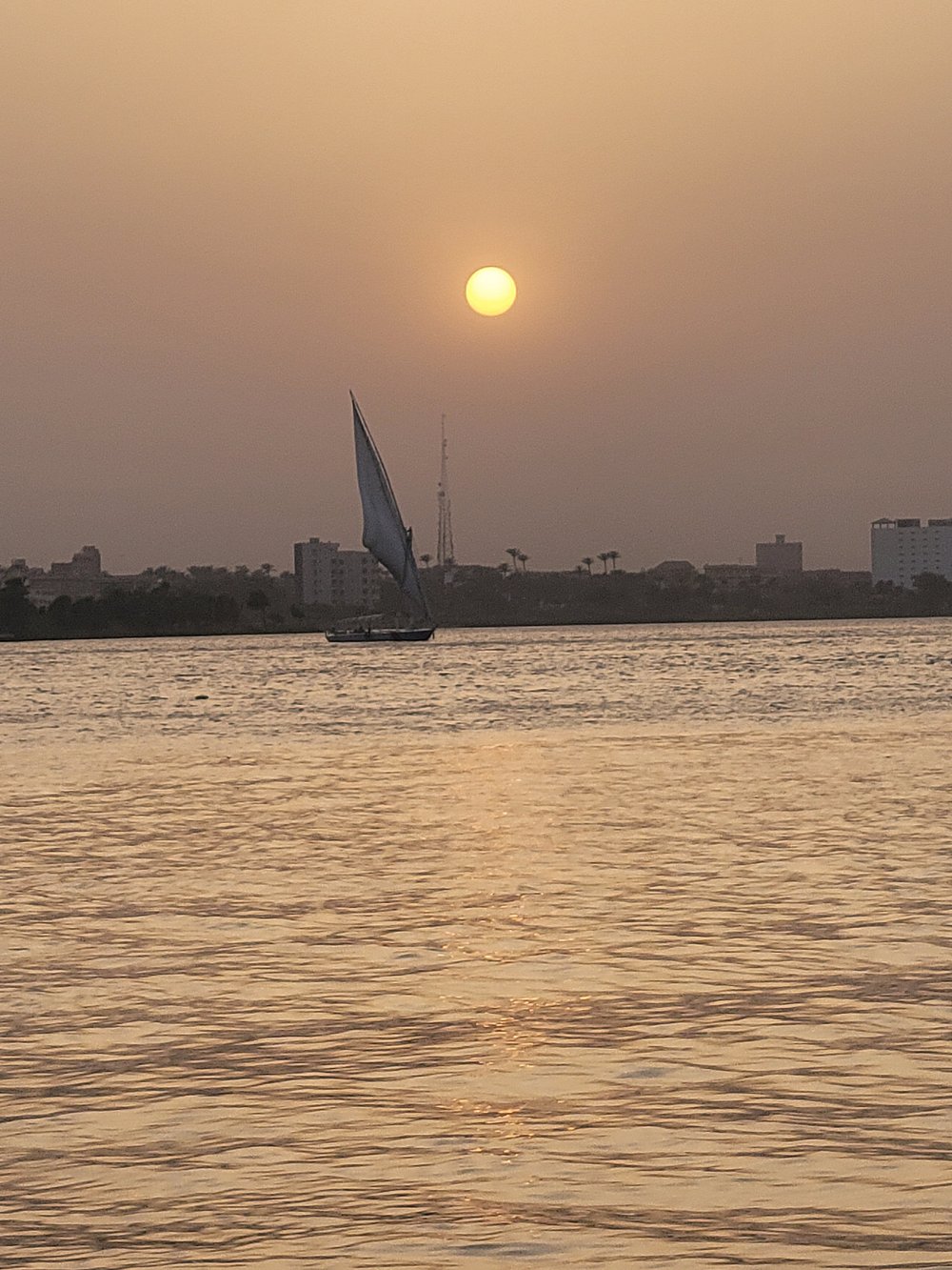 ⛵ Tour Title: Private 60-Min Nile Felucca Ride & Authentic Egyptian Lunch